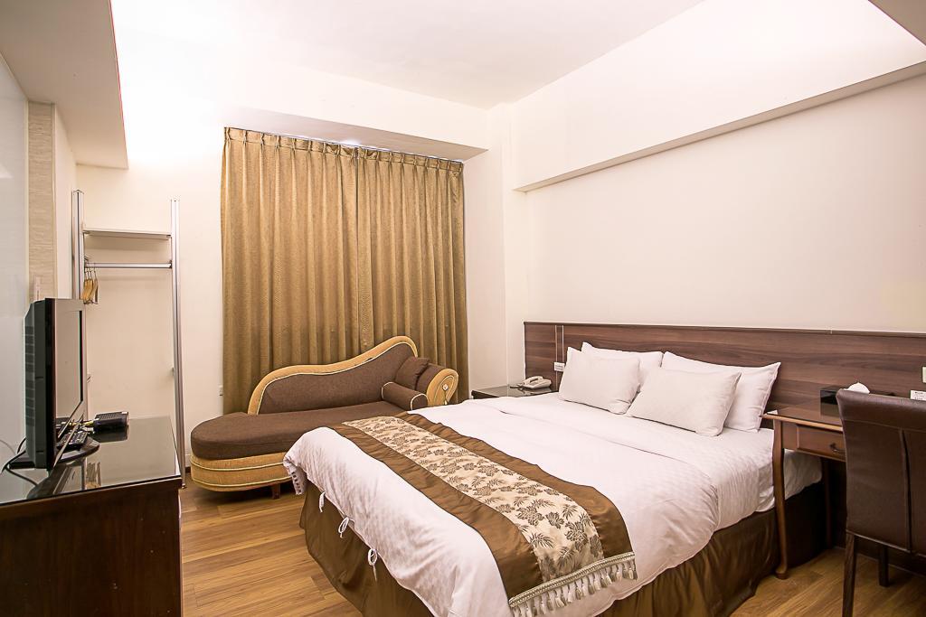 Huang Shin Business Hotel-Chung Kang Taichung Esterno foto